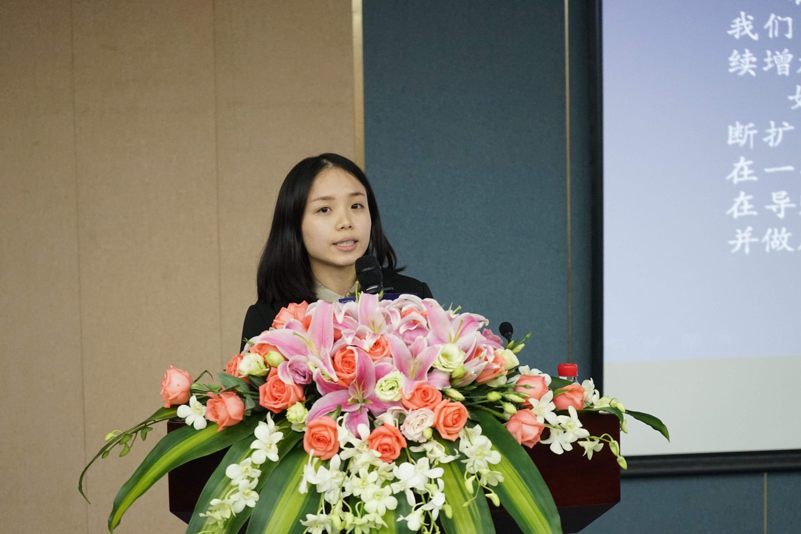 1524744434293586TA6s.jpg 蓝城春招15.jpg